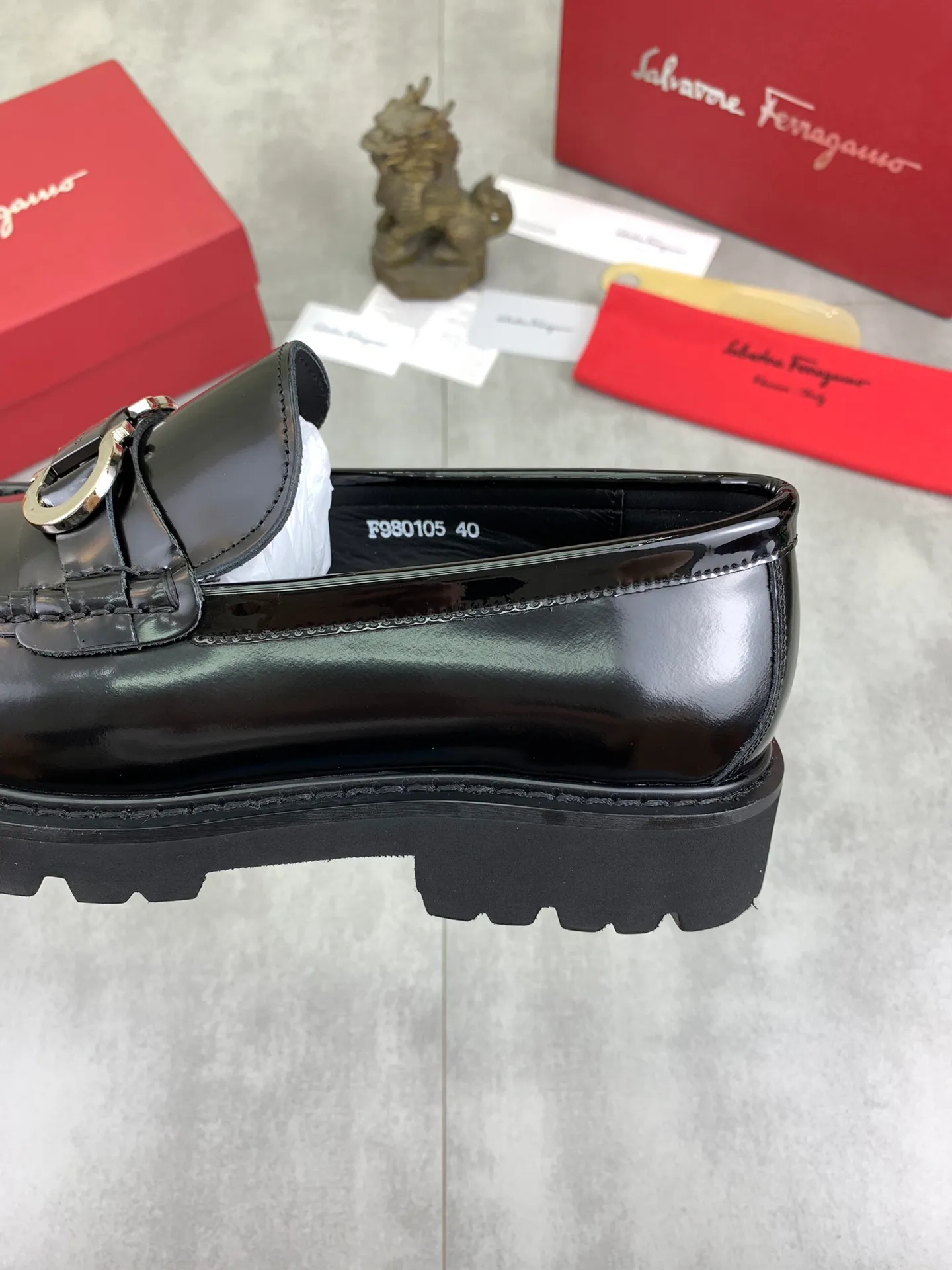 Men's Men's Shoes 💰P460💰[New Style] Water-dyed Niuli 🆘[Salvatore Ferragamo] Ferragamo's latest casual business leather shoes for men! Available at counters simultaneously! The fabric is made of specially imported original calfskin, the lining is made of imported water-dyed cowhide, and the original lightweight foam outsole is absolutely luxurious and leads the fashion trend. Matching code: 38-45; 4️⃣ colors available